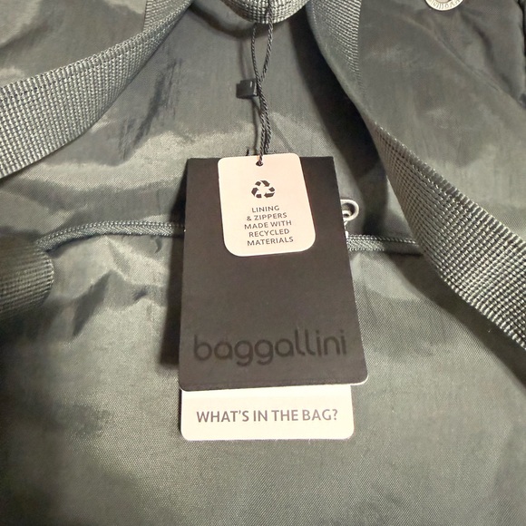 Baggallini Securetex Anti-Theft Getaway Backpack Grey New with Tags - Picture 2 of 11